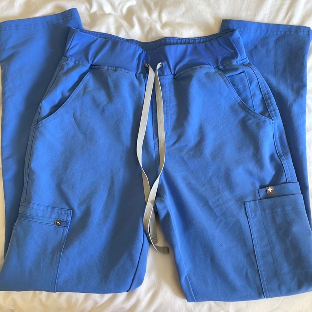Figs scrub bottoms - barely worn